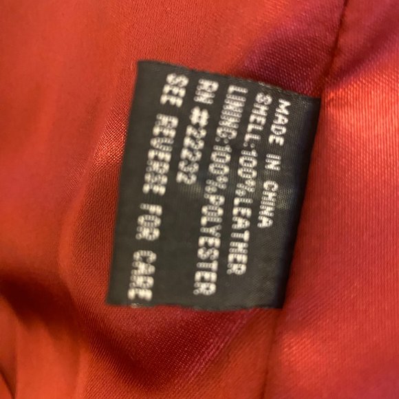 WOMAN'S RED SUEDE COAT SIZE SMALL (4-6) BRAND: "FOR JOSEPH" MODEL RN:22232 - Picture 5 of 6